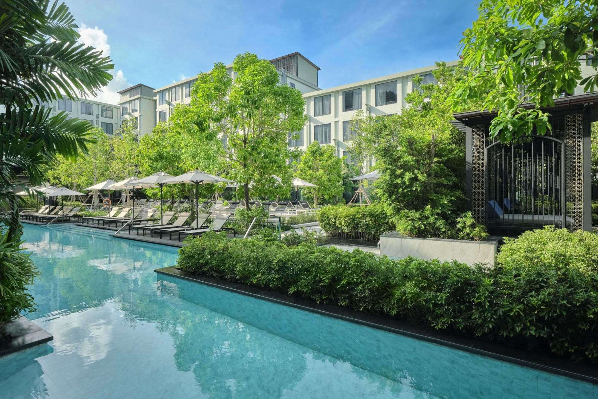 Four Points By Sheraton Phuket Patong Beach Resort Exterior photo